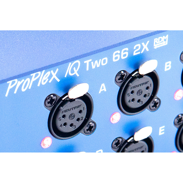 ProPlex IQ TWO 66 2X フロントDMX ポート